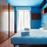 Roomy With Balcony! Apartamento