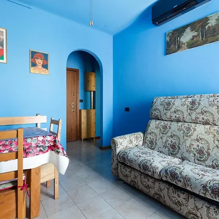 Roomy With Balcony! Milán