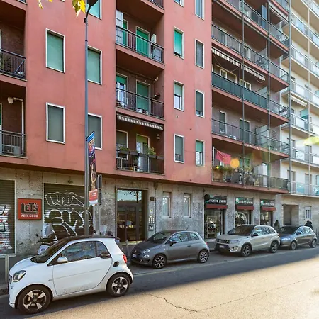 Roomy With Balcony! * Milan